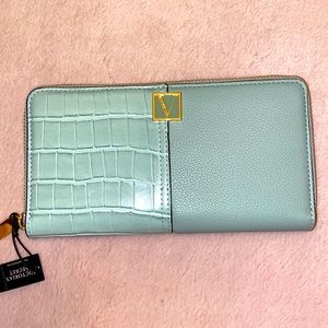 Victoria secret wallet ✨